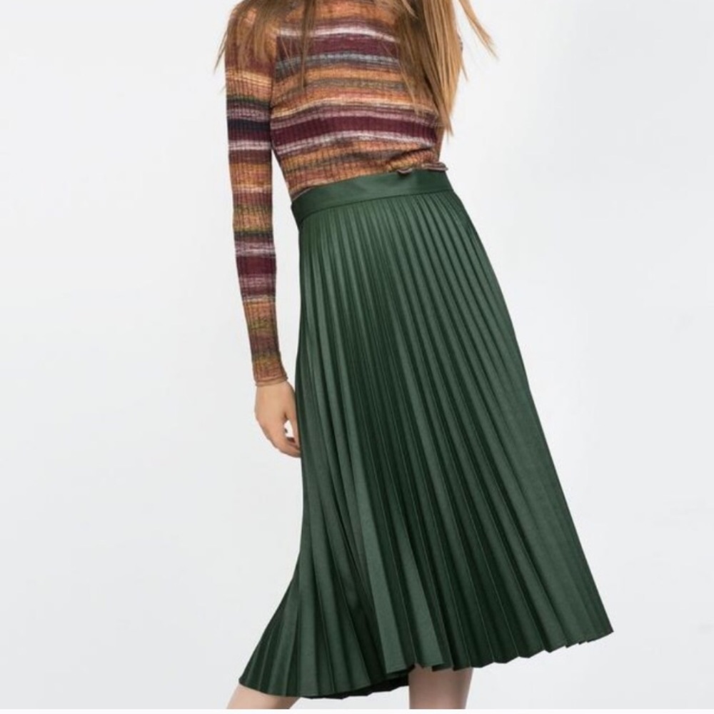 Zara Green Accordion Pleat Skirt XS